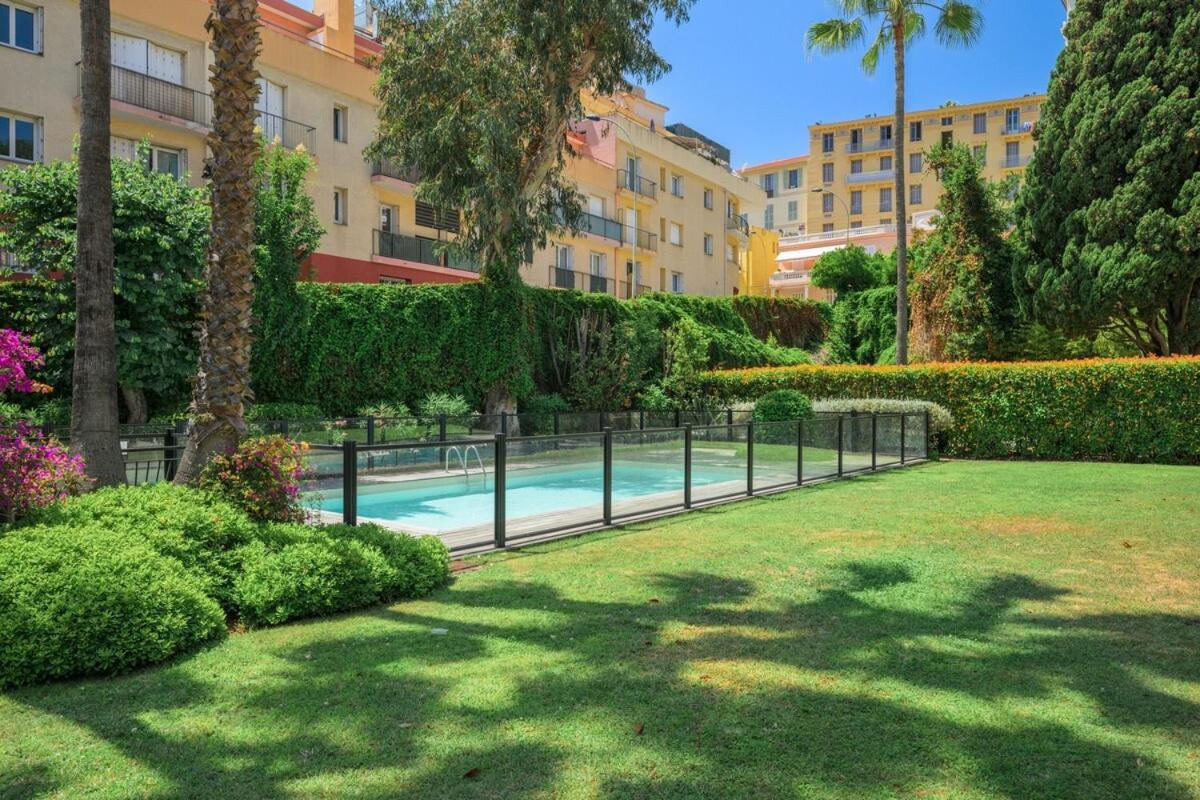 Апартаменти Le Coq Wagner - Parking - Air Conditioning - Pool Мантон Екстер'єр фото